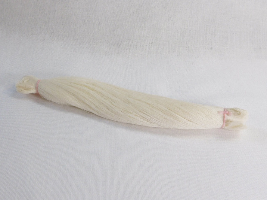 Item# A-1  Silk 100% 95denier   color:白  ¥2000 €18.00